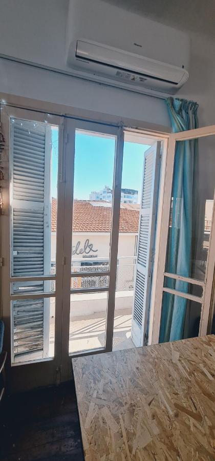 Bee Hostel Paphos Exterior photo