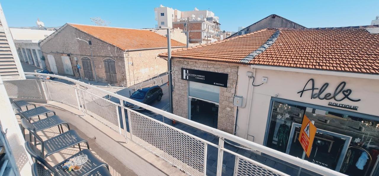 Bee Hostel Paphos Exterior photo
